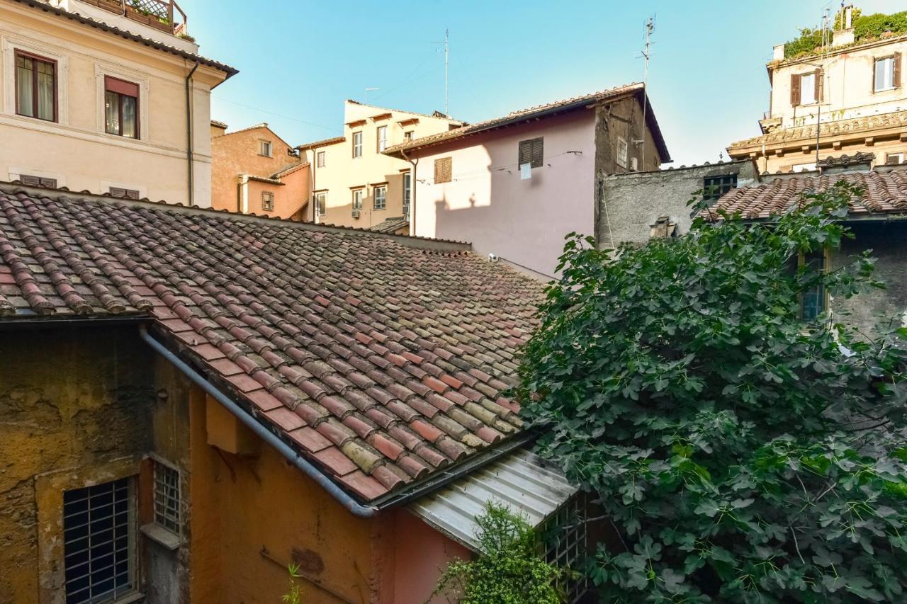 Appartamento Monti Secret Garden *